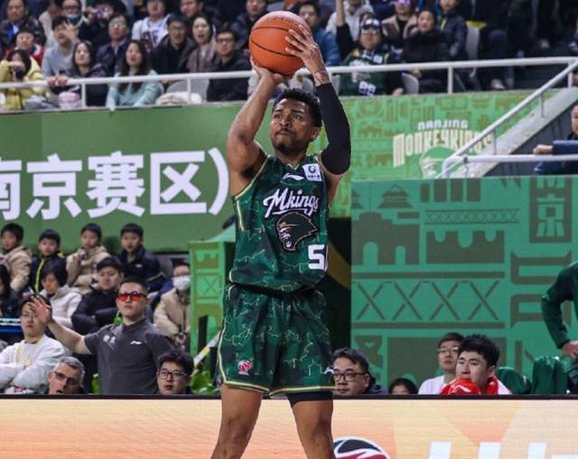 开云体育网页版-轰32+12后又砍43+8！CBA又一顶级小外援诞生，能否率队再创奇迹？