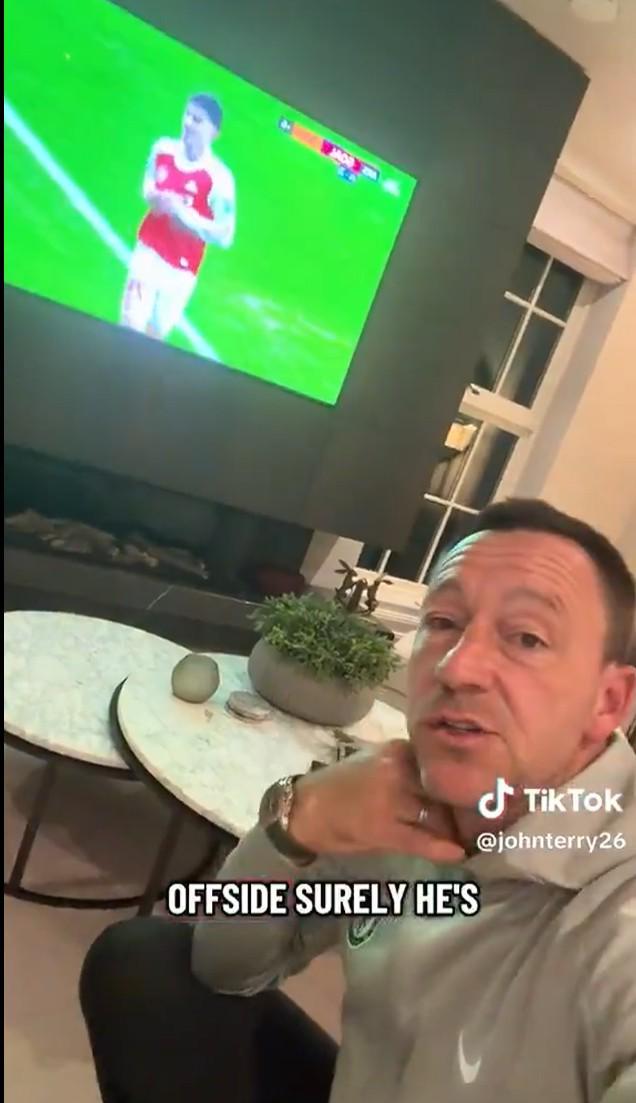 开云体育官网-无法接受，特里在家目睹被绝杀：哈弗茨肯定越位了